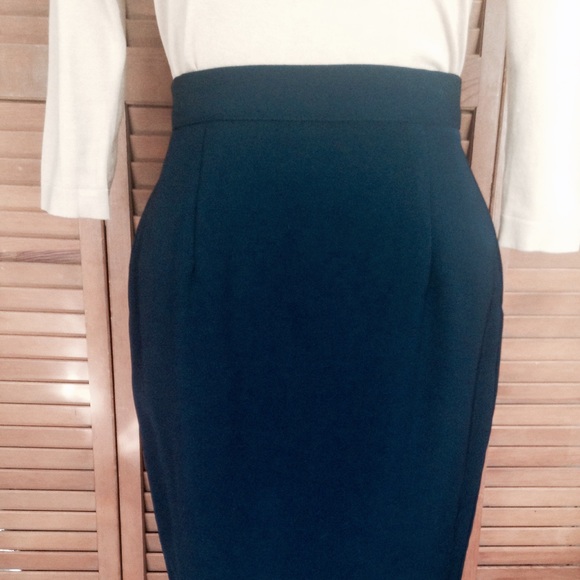 Destiny skirt - Picture 3 of 5